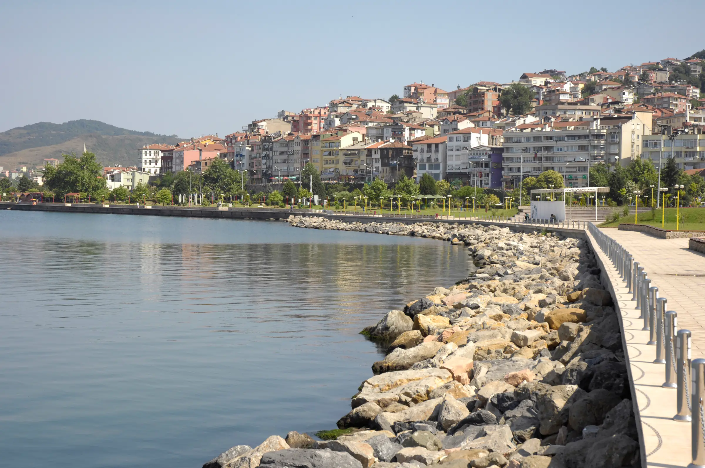 Karadeniz Ereğli sahili ve limanı